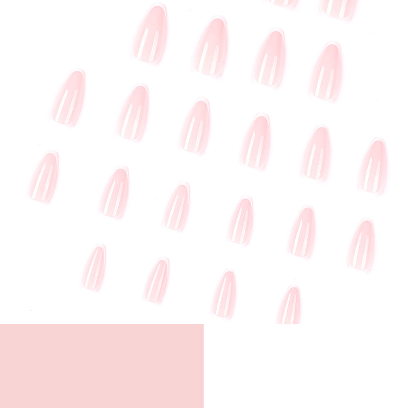 Kunstvolle Stiletto-Nägel mit elegantem French-Tip Design Karnz