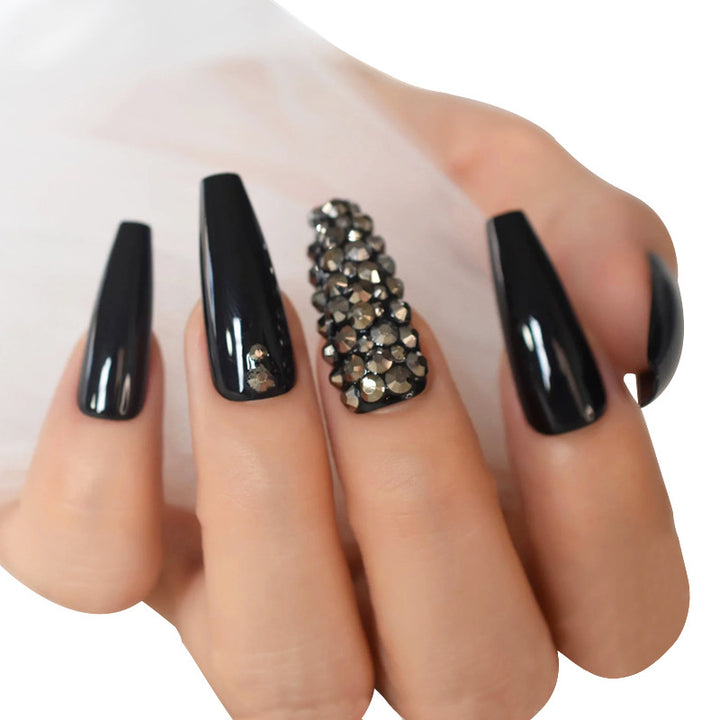 Glamouröse Stiletto Press-on-Nagelset mit Strassakzenten