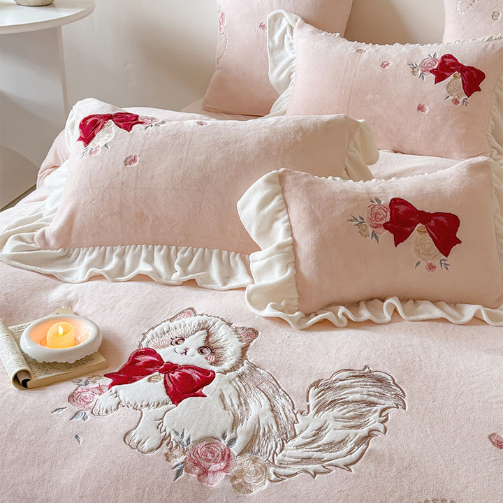 Falten Baumwollsatin Bettbezug Set mit besticktem Kätzchen- & Rosenmotiv