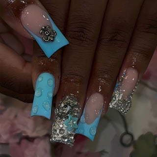 Dekoratives Press-On Nagelkunst Set Karnz