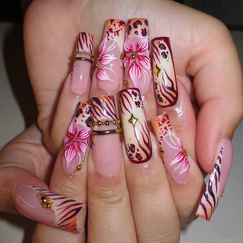 Dekoratives Künstlerisches Nageldesign