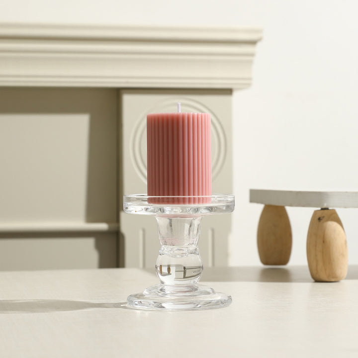 Ribbed Säulenpfeilerkerze mit Glasständerhalter