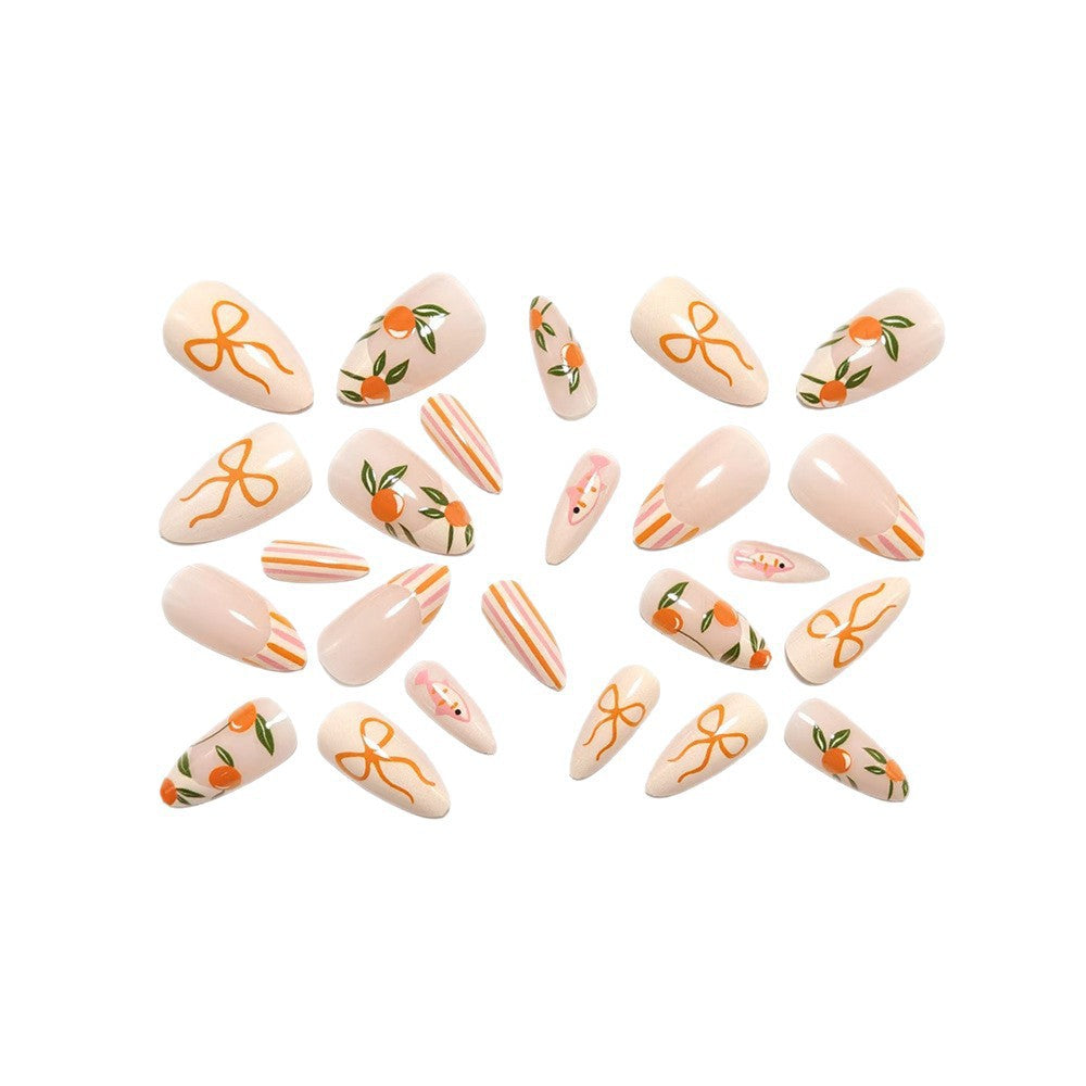 Kunstvolle Nagelkunst mit Farbenfrohen Frühlingsmotiven Karnz