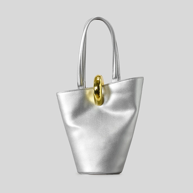 Schlanke moderne Handtasche