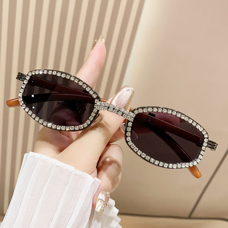 Damen Sonnenbrille im eleganten Glamour-Stil Karnz