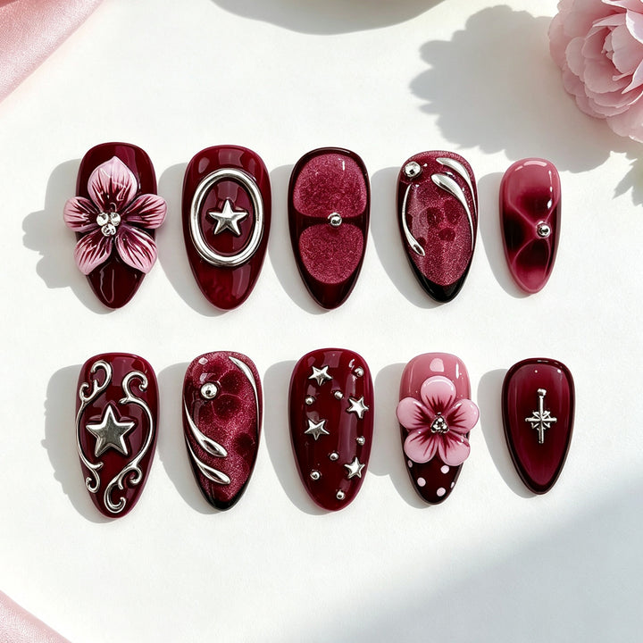 Dekoratives Florales Nageldesign