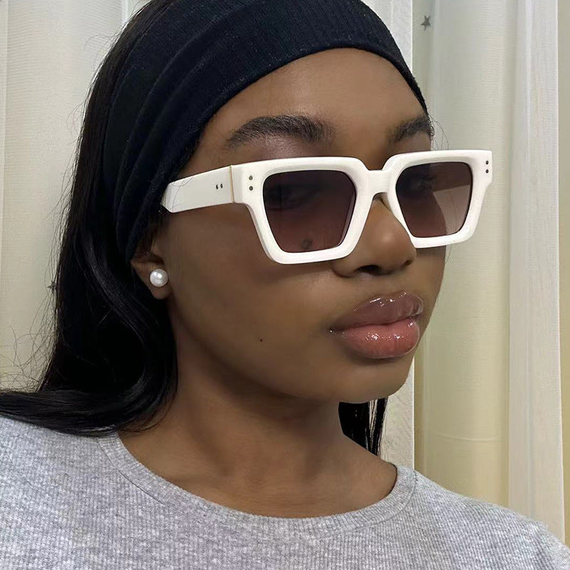 Damen modische Sonnenbrille im eleganten oversized Design Karnz