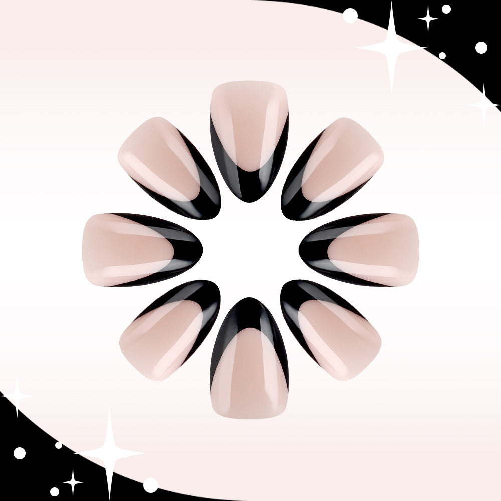 Elegantes Stiletto-Nageldesign Karnz