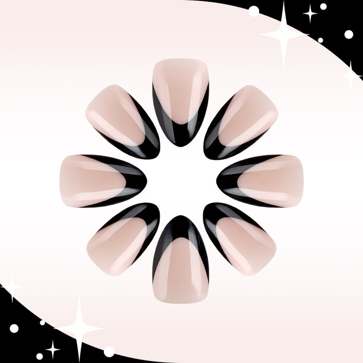 Elegantes Stiletto-Nageldesign Karnz
