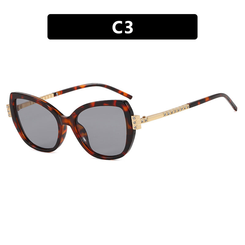 Damen oversized Sonnenbrille mit schützendem UV-Filter und eleganten Akzenten Karnz
