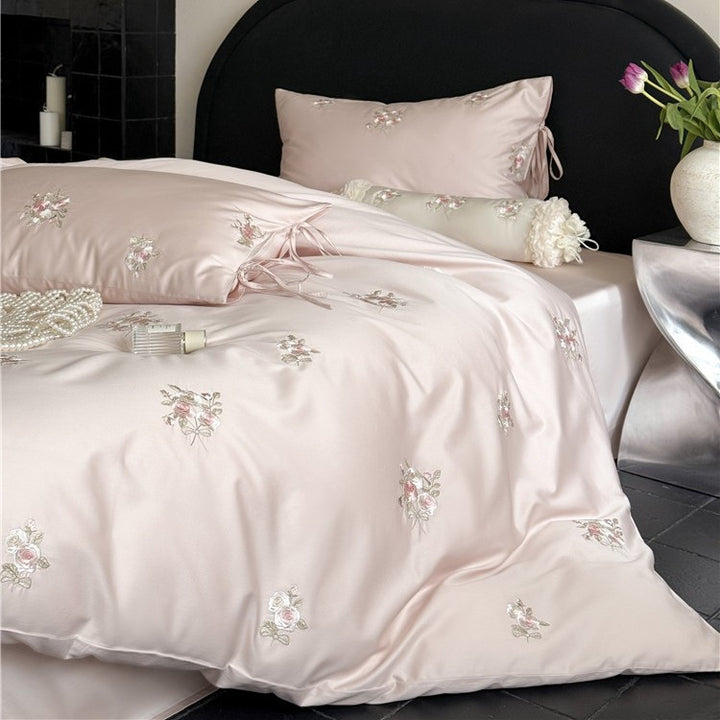 Satin-Bettwäsche-Garnitur mit floraler Relief-Stickerei und samtigem Glanz Karnz