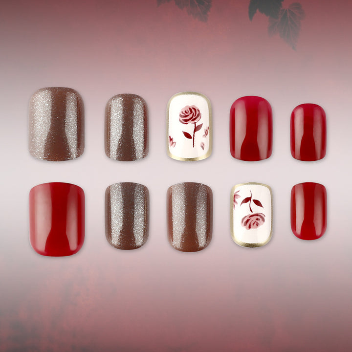 Dekorative Florale Nagelkunst Karnz