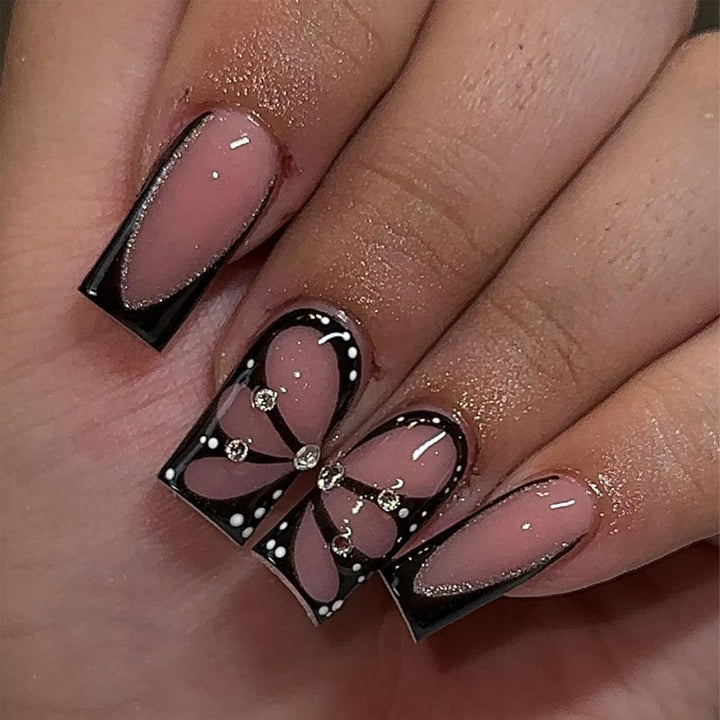 Künstlerische Nagelverlängerungen Karnz