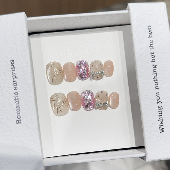 Kunstnägel mit Romantischen Schleifen-Design Karnz