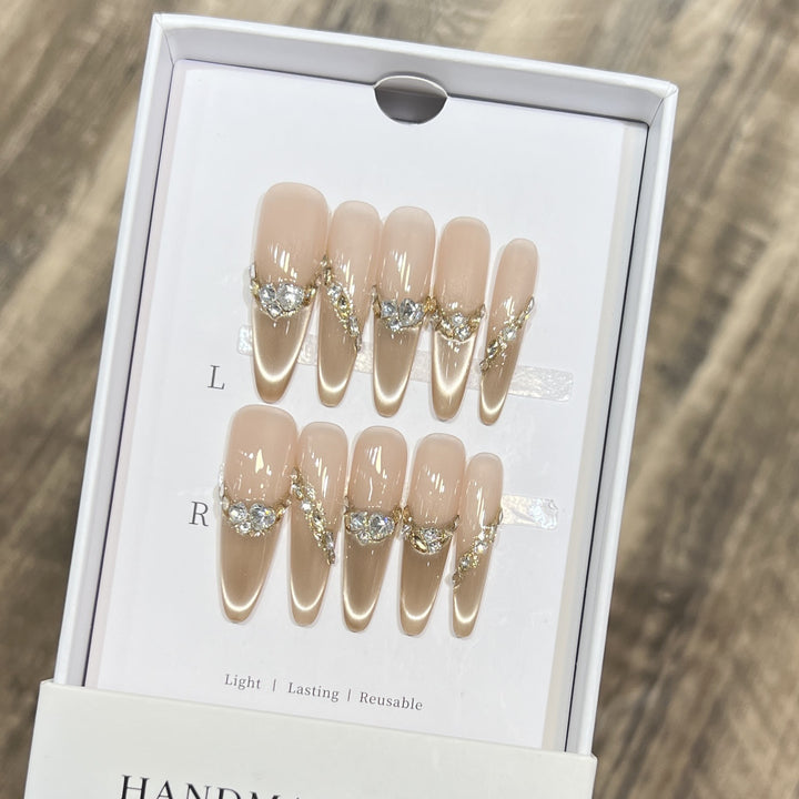 Elegantes Stiletto Press-On Nail Set mit Rhinestones-Design Karnz
