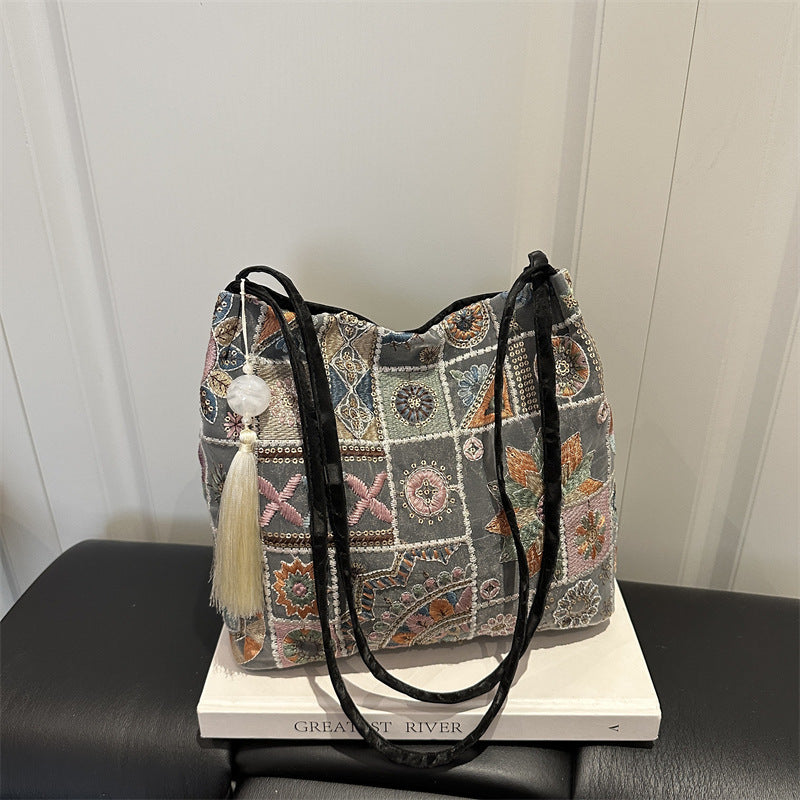 Bestickte Boho-Umhängetasche