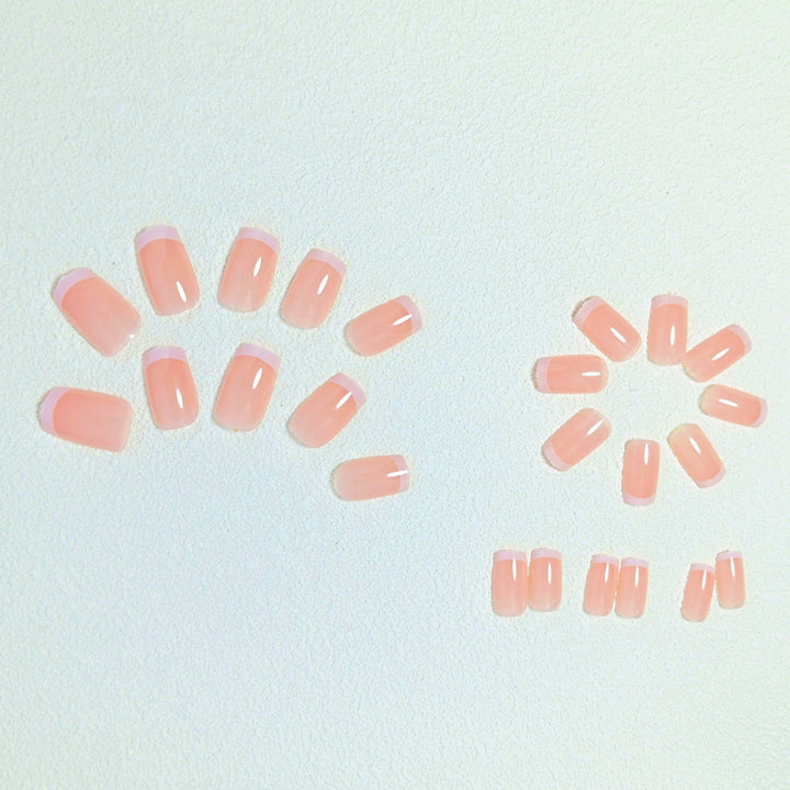 Elegante French Tip Drucknägel Set Karnz
