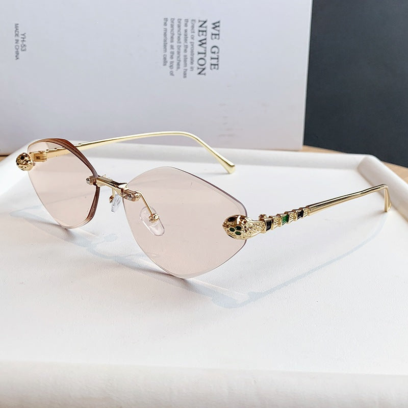Damen Cat-Eye Sonnenbrille mit luxuriösem Schmuckrahmen Karnz