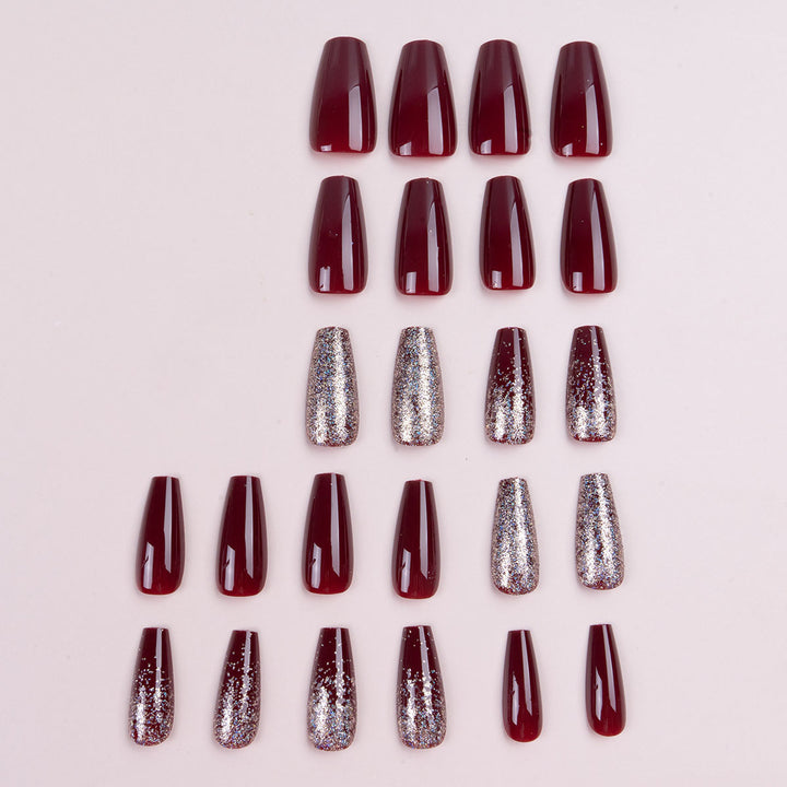 Glamourös Glitter Nageldesign