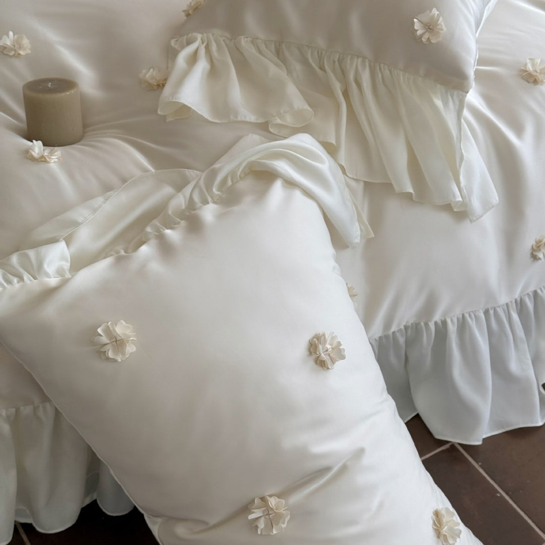Luxuriöses Satin-Bettwäsche-Set mit Rüschen und 3D-Blüten