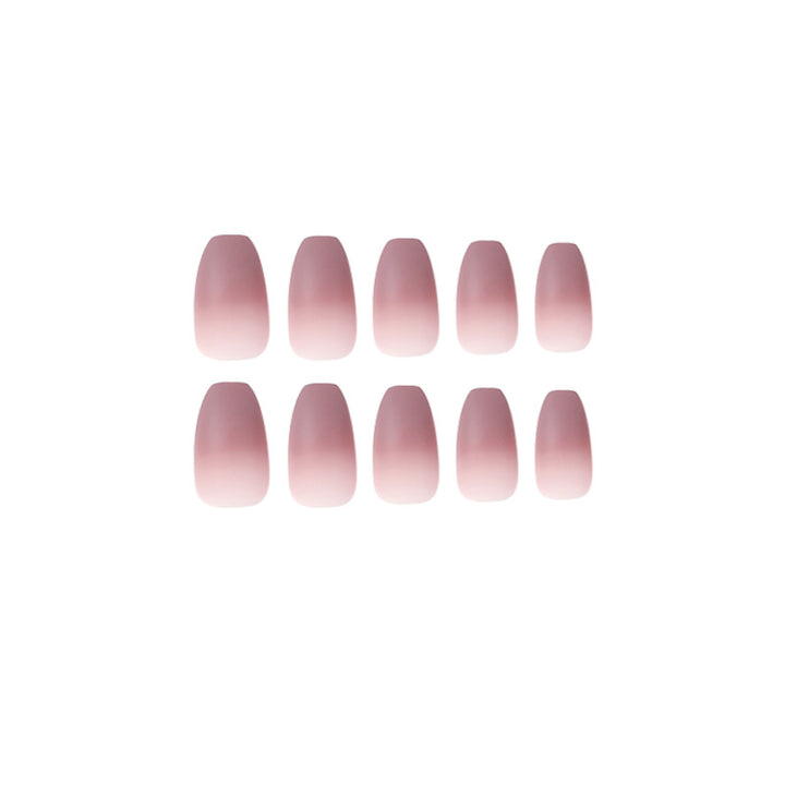 Kunstvolle Nagelverlängerungen mit mattem Ombre-Effekt Karnz