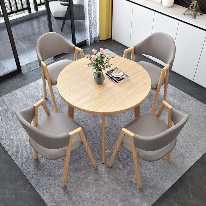 Esszimmerstuhl mit ergonomischer Polsterung und modernem Design Karnz