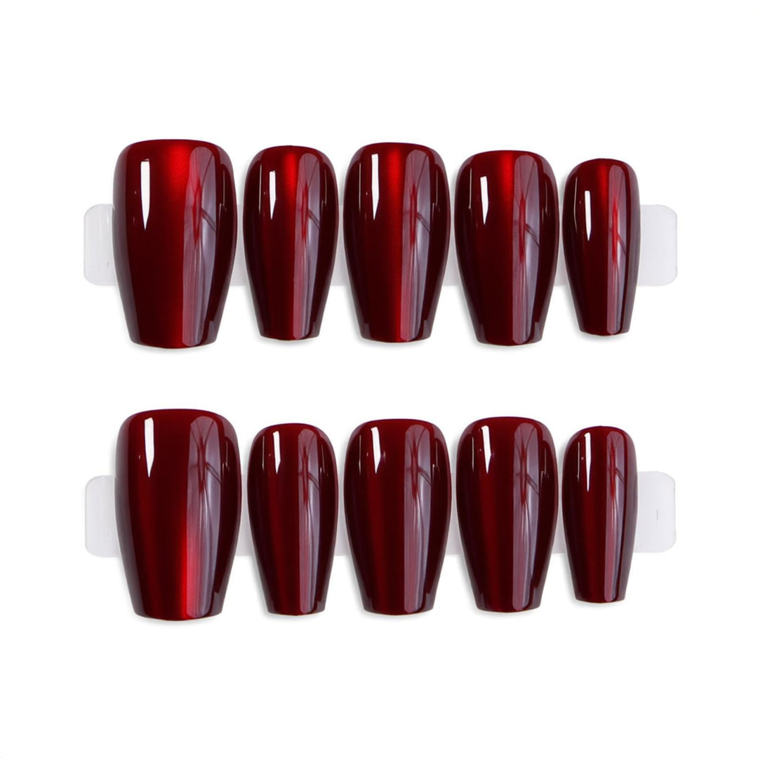 Glänzendes Stiletto Press-On Nagelkunst Set Karnz
