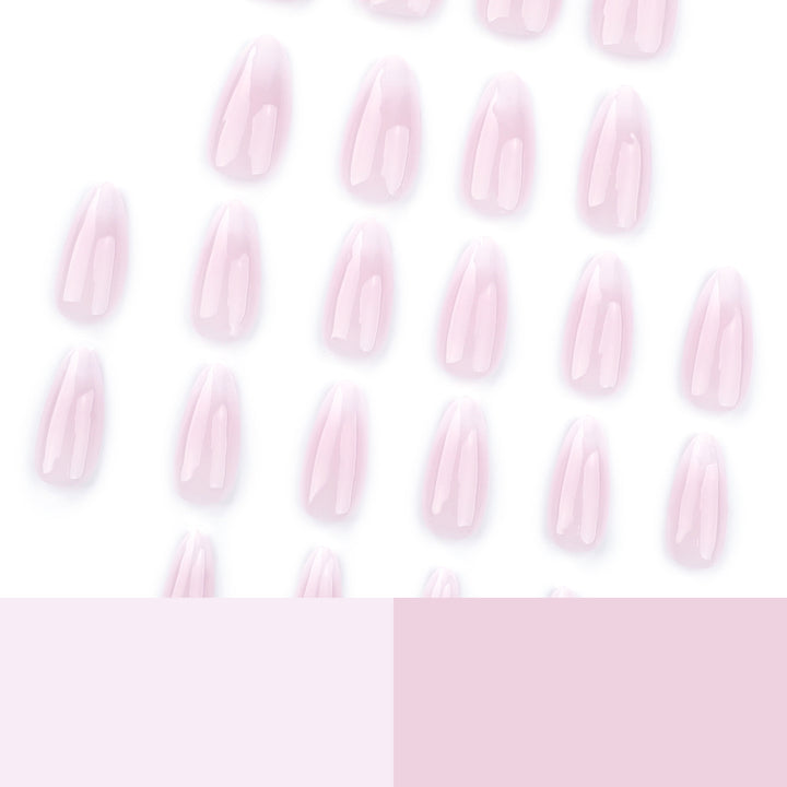 Elegante Kunstnägel mit sanftem Ombre-Effekt Karnz