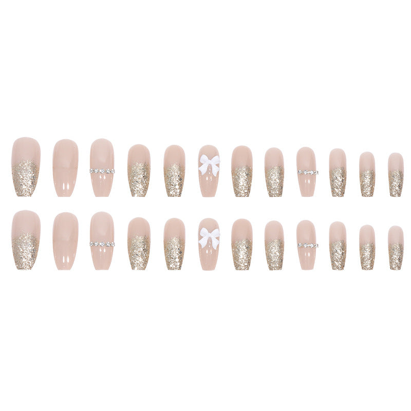 Elegante dekorative Press-On-Nagelkunst Karnz
