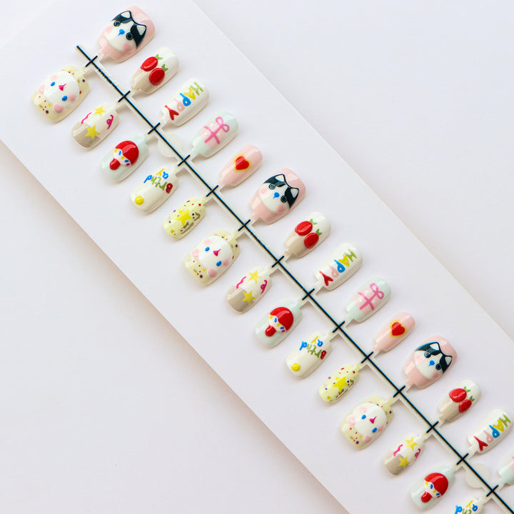 Spaß Thematic Press-On Nail Set