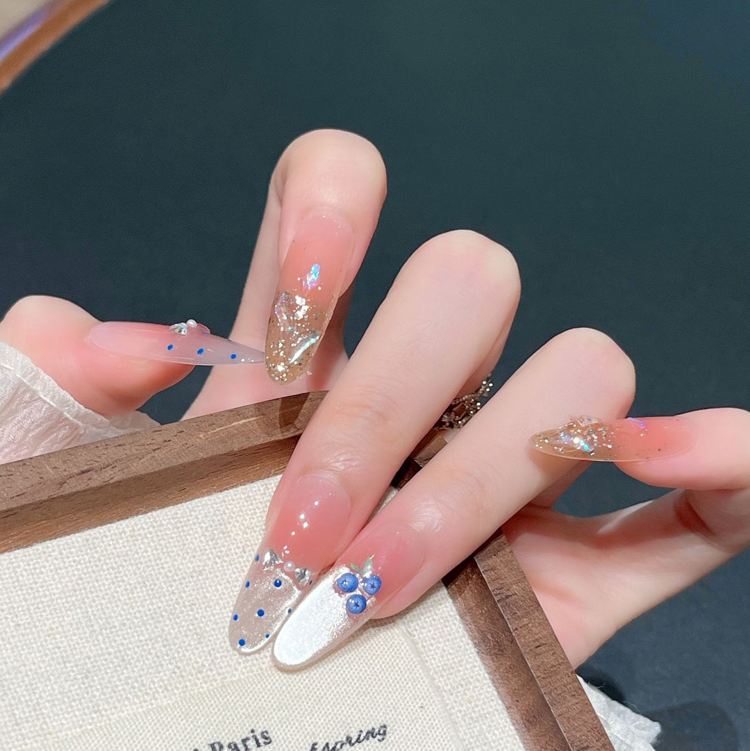 Dekoratives Glitzerndes Press-On Nagelkunstset Karnz