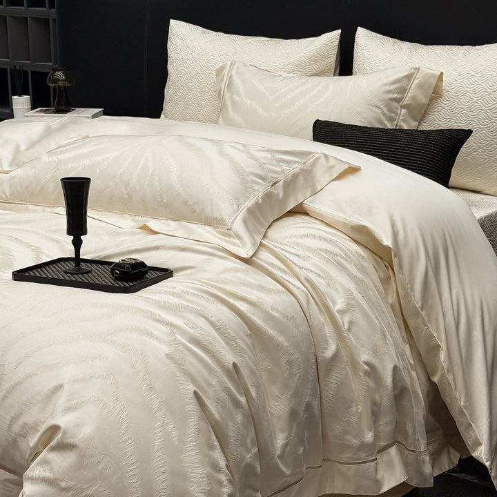Elegante Bettwäschegarnitur aus Baumwollsatin mit dezentem Wellen‑Jacquard und Satinkante