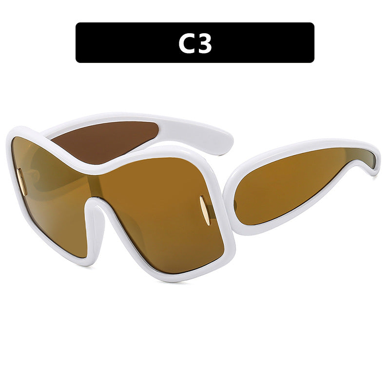Damen futuristische Sonnenbrille mit extrabreitem Design und schützendem UV-Filter Karnz