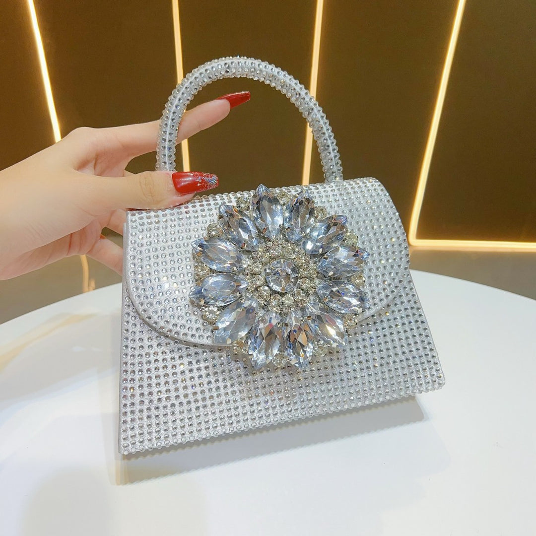 Glamouröse mit Strass besetzte Abend-Handtasche