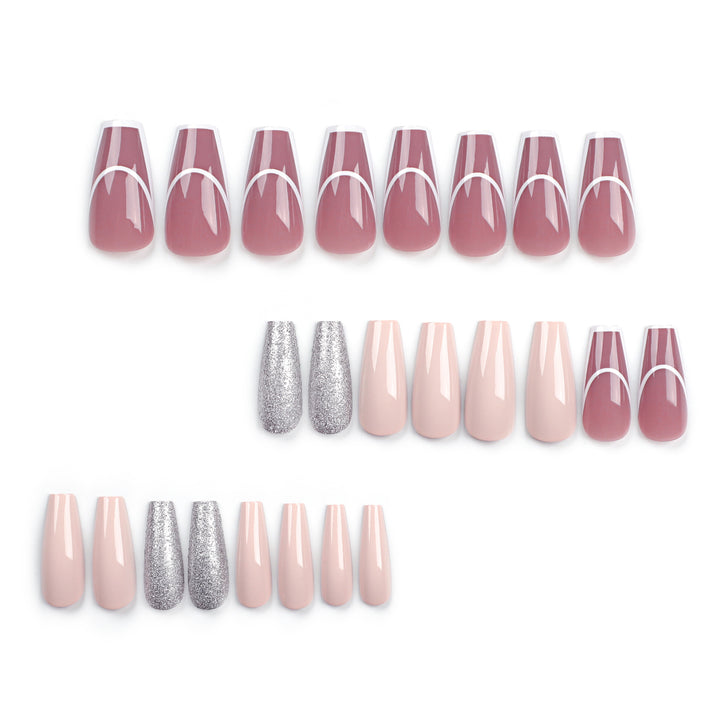 Elegante Nagelverlängerungen mit glamourösen Akzenten Karnz