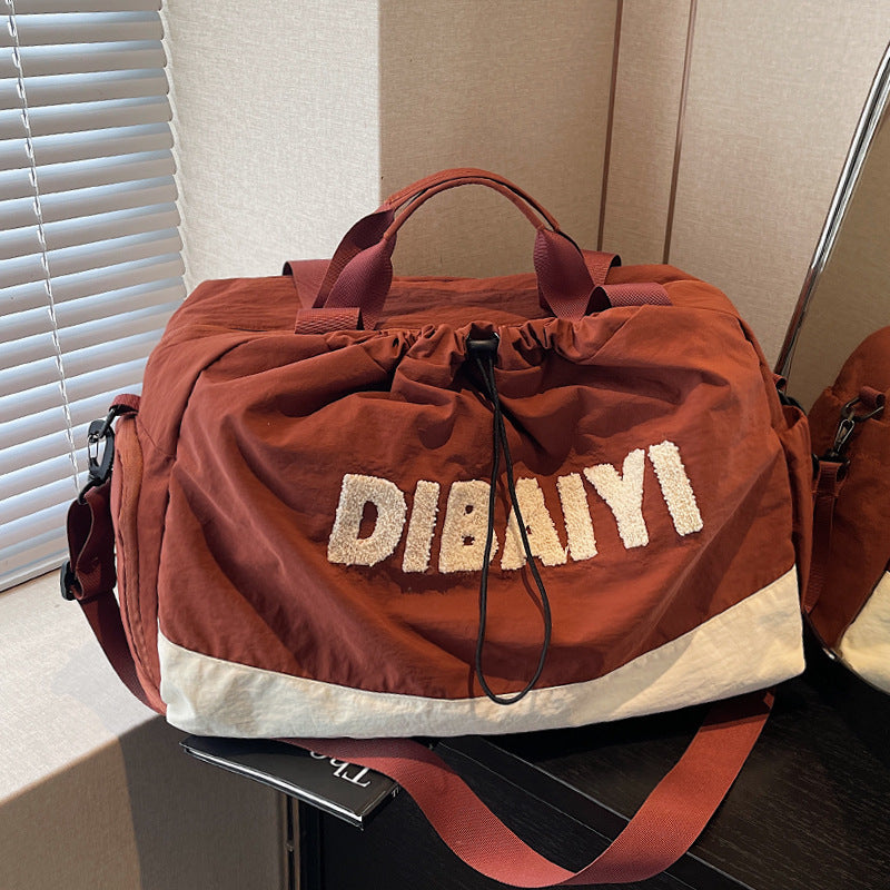 Stylische Sportreise-Tasche