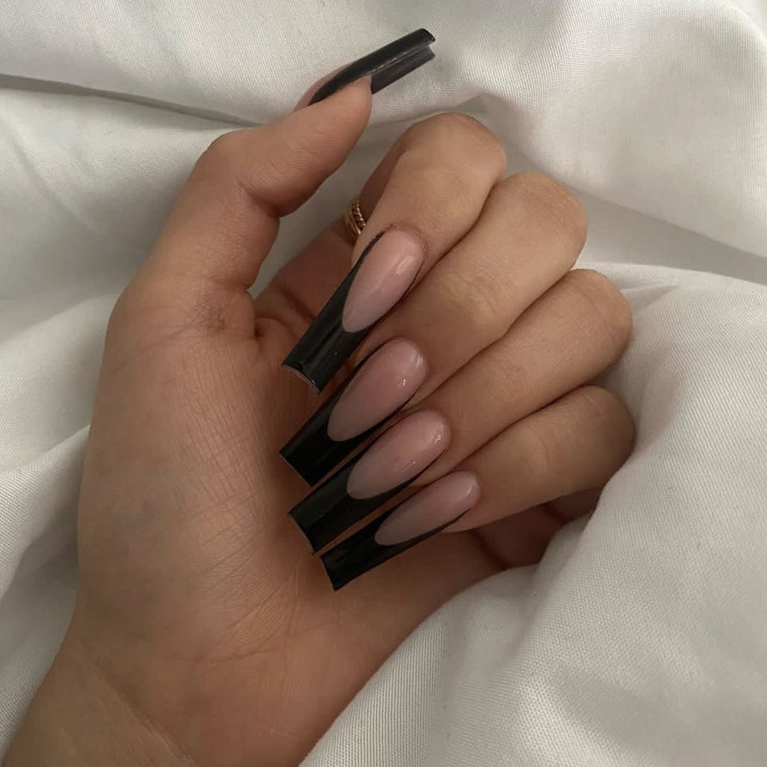 Kunstnagelset mit Eleganten Ombre-Design Karnz