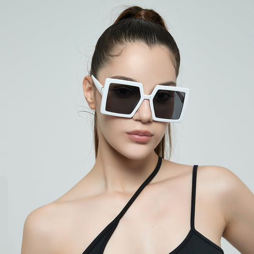Damen geometrische Sonnenbrille mit modernem, breiten Rahmen Karnz