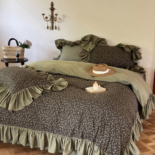 Boho-Chic Bettwäschegarnitur mit Rüschen, Wendefunktion und feinem Vintage-Blumenprint