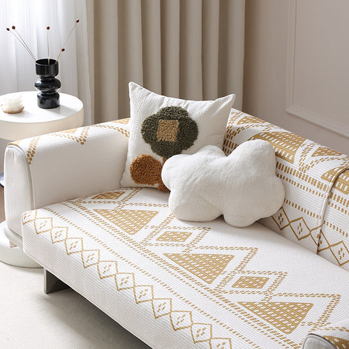 Stretch-Sofaschutzbezug mit gewebtem Ethno-Jacquard und Anti-Rutsch