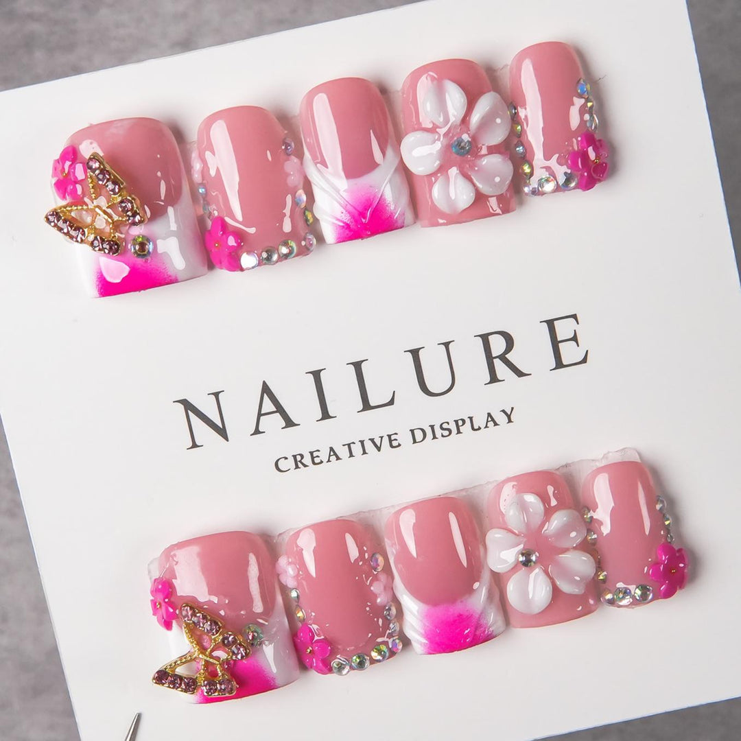 Dekorative Nagelkunst