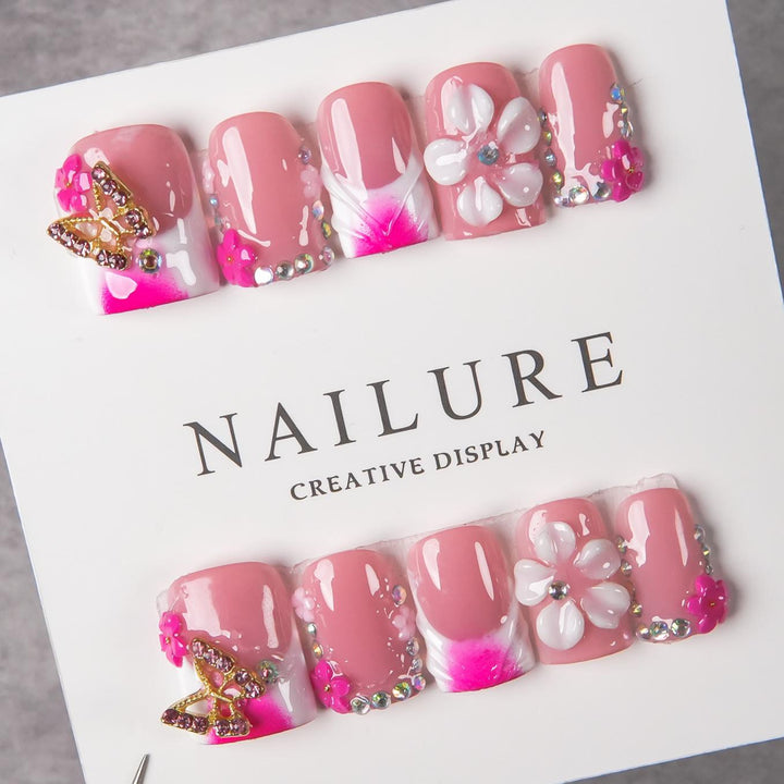 Dekorative Nagelkunst