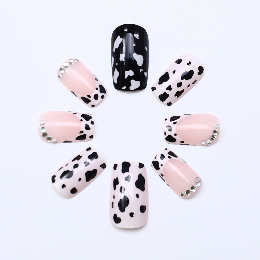 Dekoratives Acryl-Nageldesign Karnz 1789915886