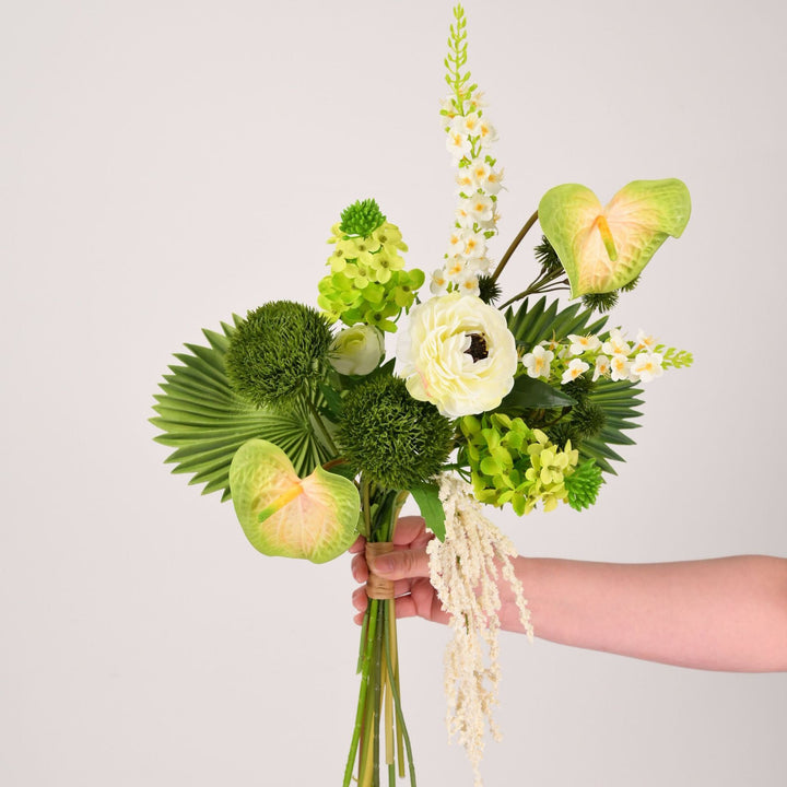 Künstlerische Blumenarrangement