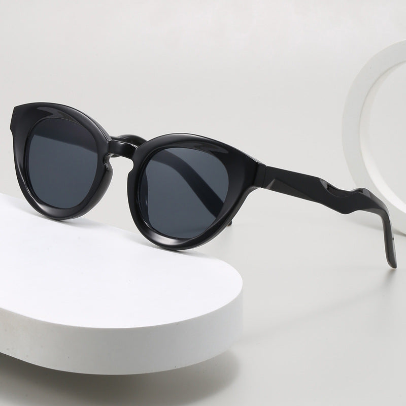 Damen modische Sonnenbrille mit feline Features Karnz