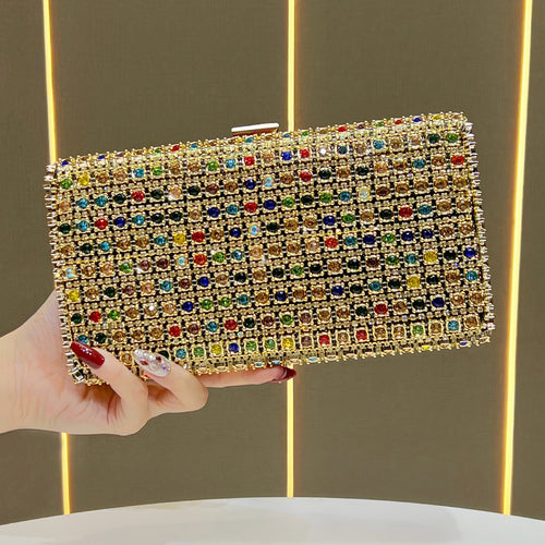Edelstein-besetzte Abendclutch
