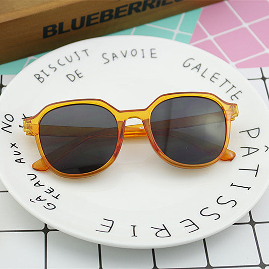 Damen modische Sonnenbrille im eleganten, achtkantigen Design Karnz