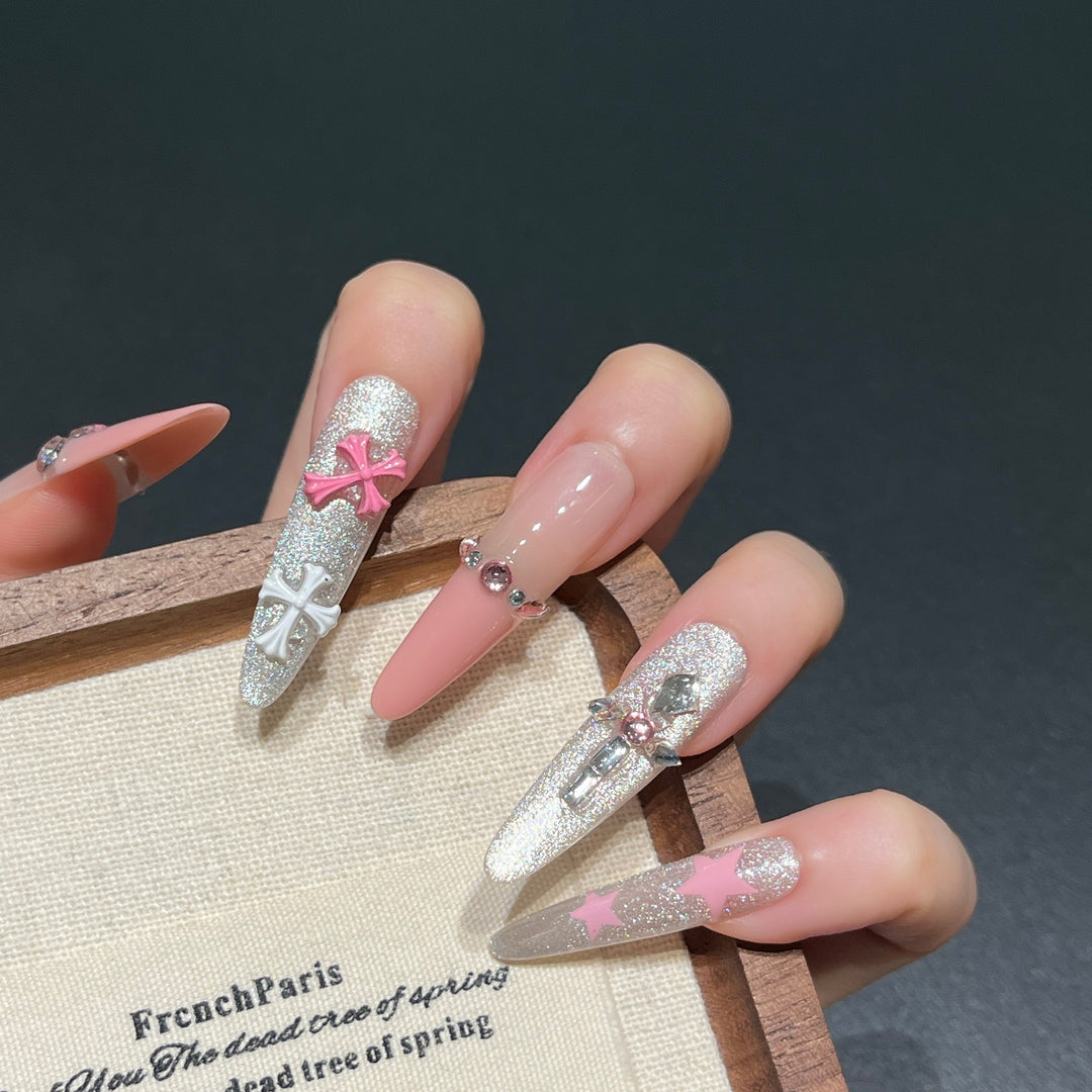 Luxus Themed Press-On Nageldesigns Karnz