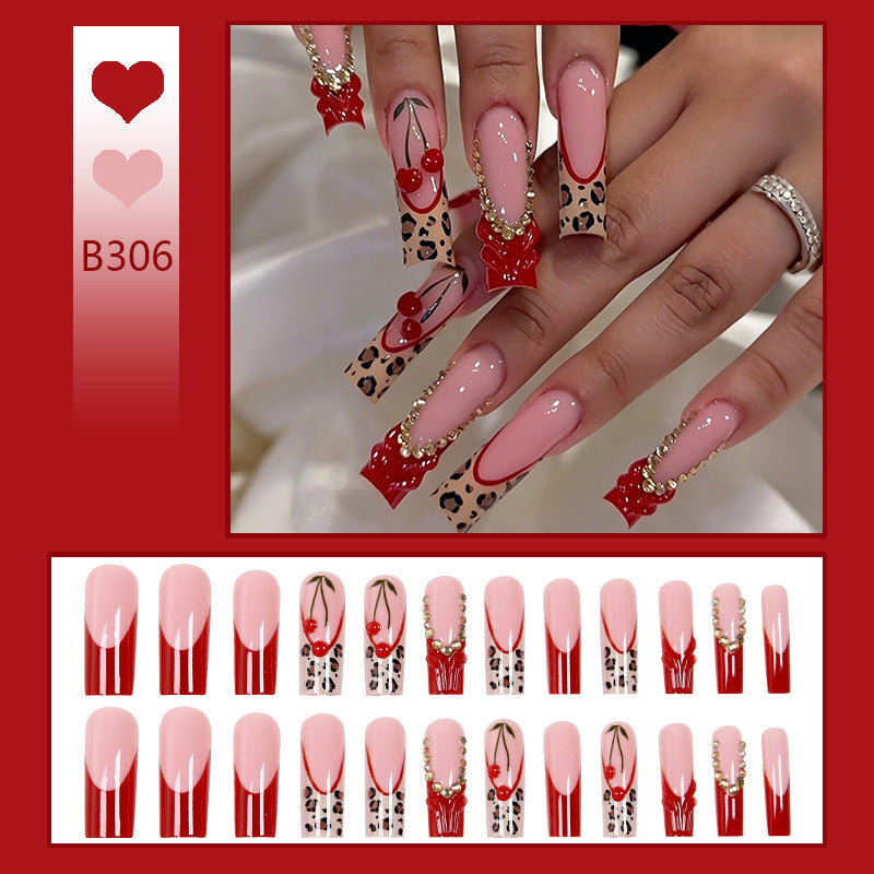DIY Kunstnägel mit romantischen Blumendesigns Karnz