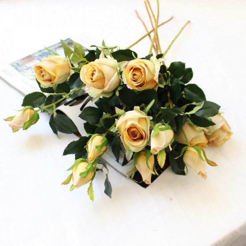Elegante Kunstblumenstiele